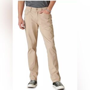 Lucky Brand Men's 223 Athletic Straight Fit Stretch Jeans.